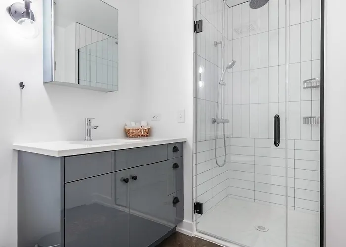 Uptown 1br W Gym Rooftop Pool 2 Blocks To L Chi-380 *