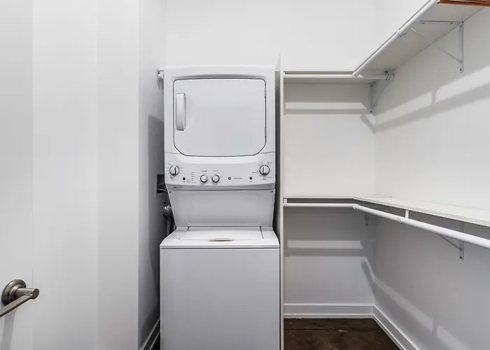 Apartment Uptown 1br W Gym Rooftop Pool 2 Blocks To L Chi-380 Chicago