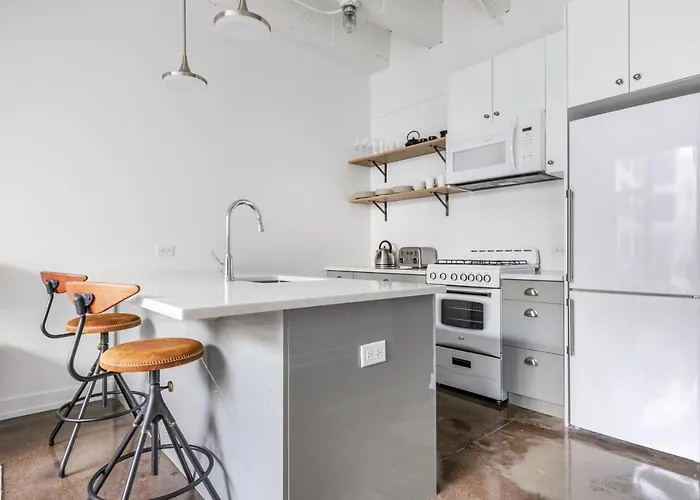 Uptown 1br W Gym Rooftop Pool 2 Blocks To L Chi-380 *